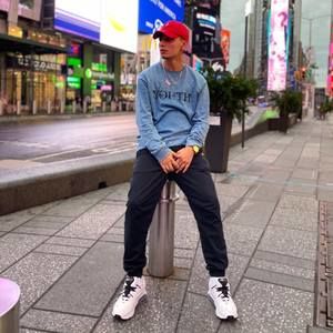 Meet your Posher, Andrés